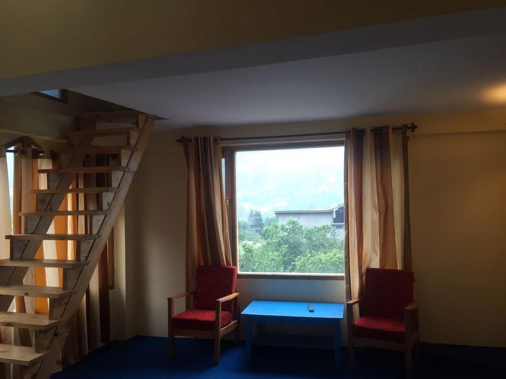 Om-Shanti Villa Manāli Zewnętrze zdjęcie