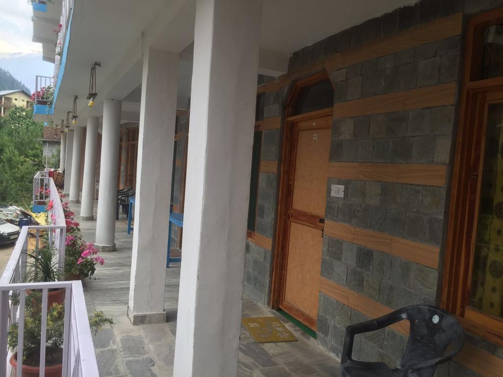 Om-Shanti Villa Manāli Zewnętrze zdjęcie