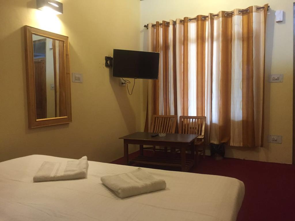 Om-Shanti Villa Manāli Zewnętrze zdjęcie