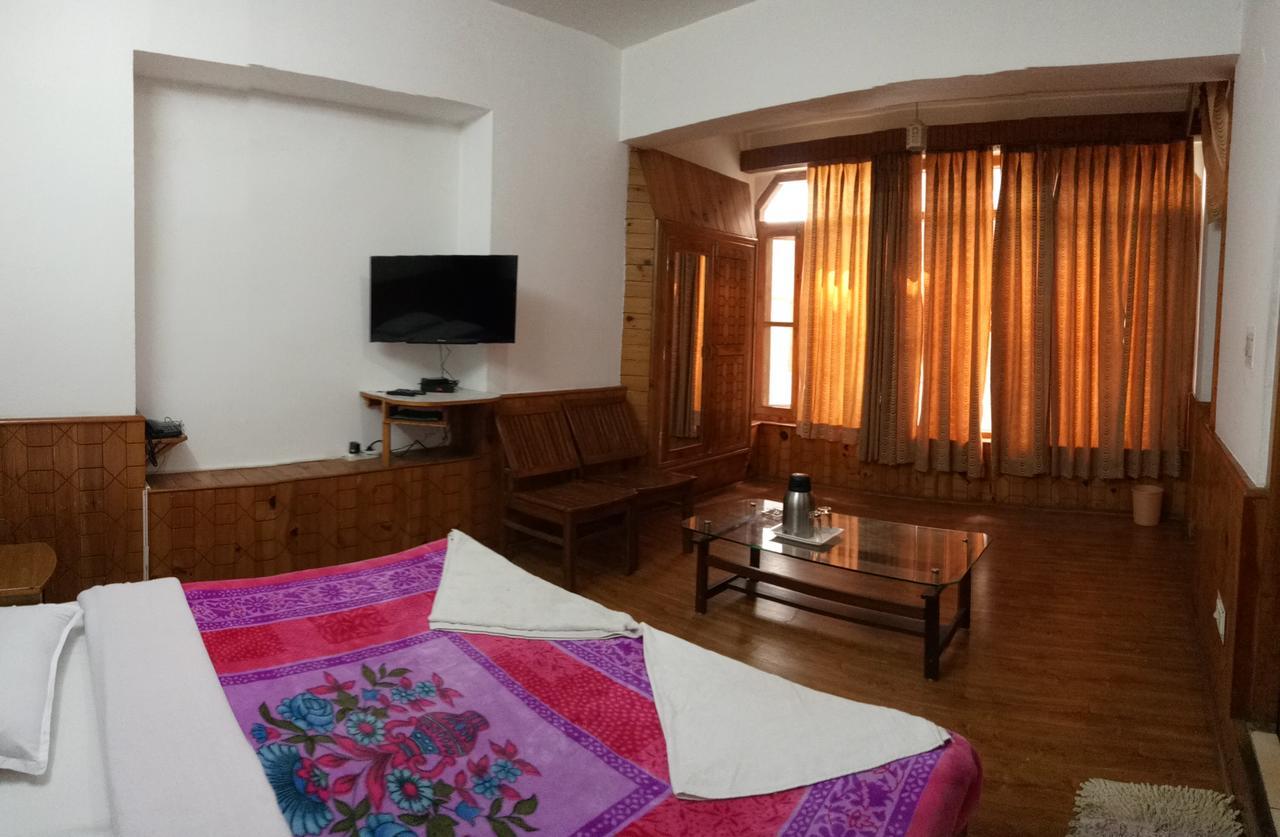 Om-Shanti Villa Manāli Zewnętrze zdjęcie
